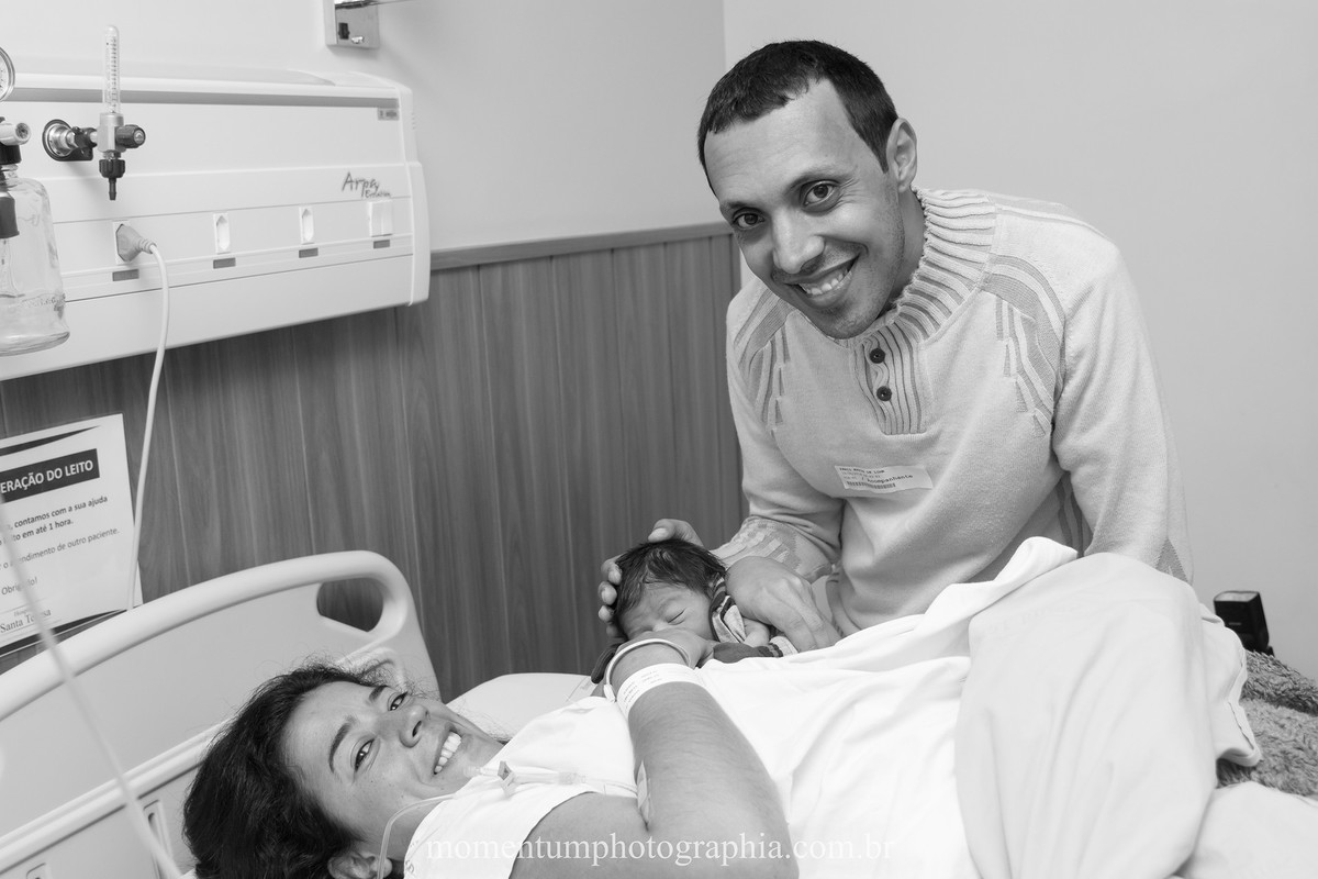 Foto de parto tirada por Momentum Photographia maternidade Santa Teresa Petrópolis - RJ