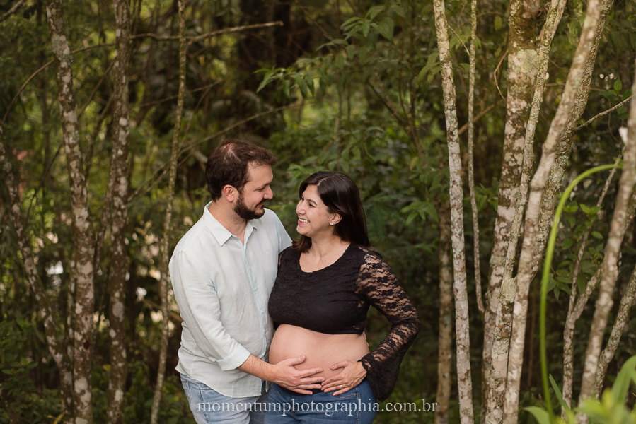 ensaio gestante em petrópolis rj cachorros esperando foto por momentum photographia