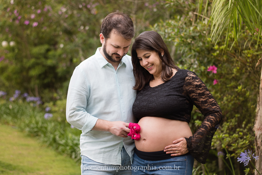 ensaio gestante em petrópolis rj cachorros esperando foto por momentum photographia