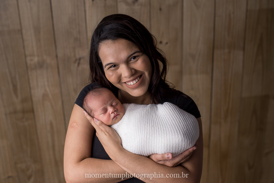 ensaio newborn em petropolis rj estudio menino foto por momentum photographia