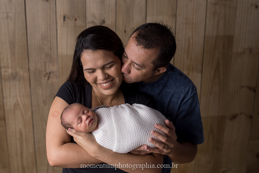 ensaio newborn em petropolis rj estudio menino foto por momentum photographia