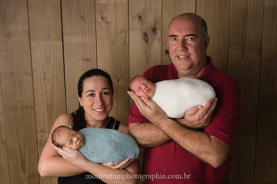 foto momentum photographia newborn gemeos petropolis rj estudio