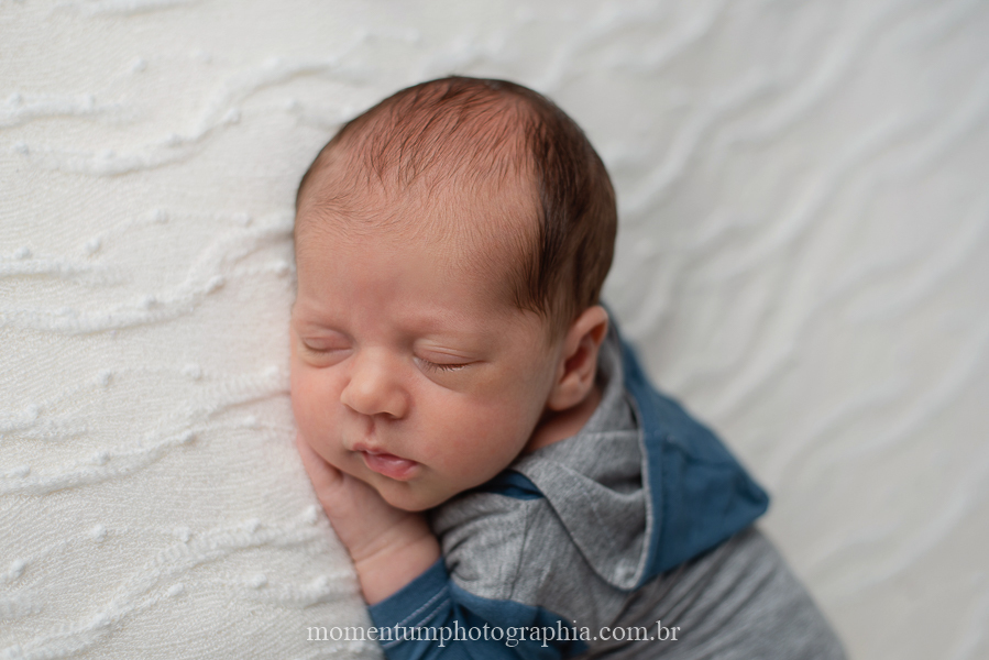 foto momentum photographia newborn gemeos petropolis rj estudio
