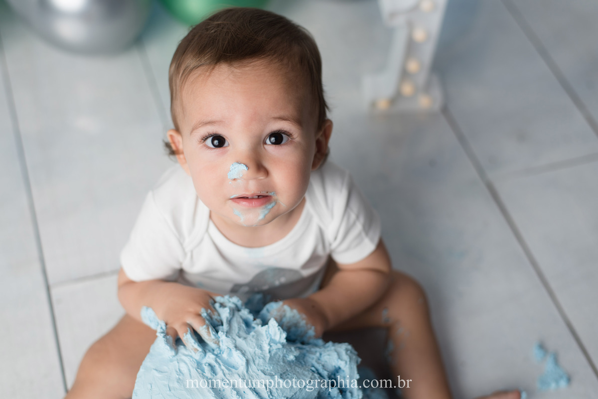 ensaio infantil cake smash menino petrópolis momentum photographia