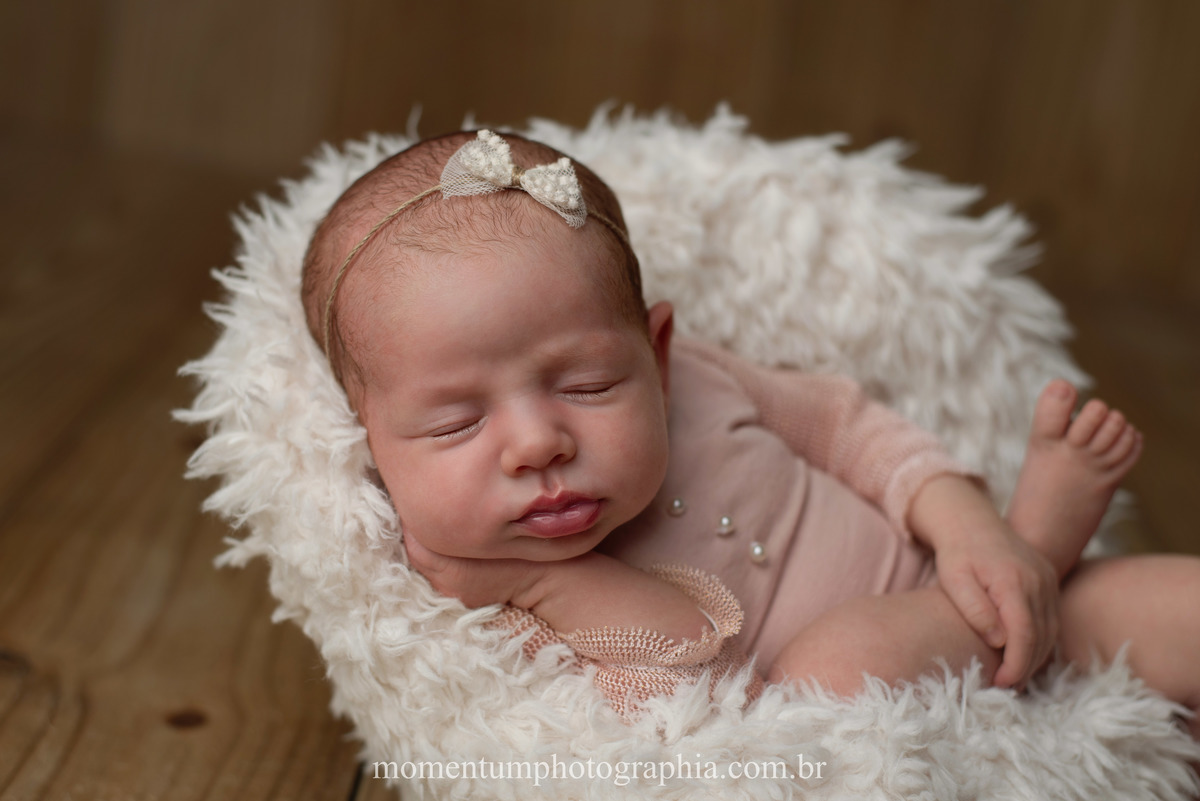 Ensaio newborn petropolis menina estudio momentum photographia newborn fotos