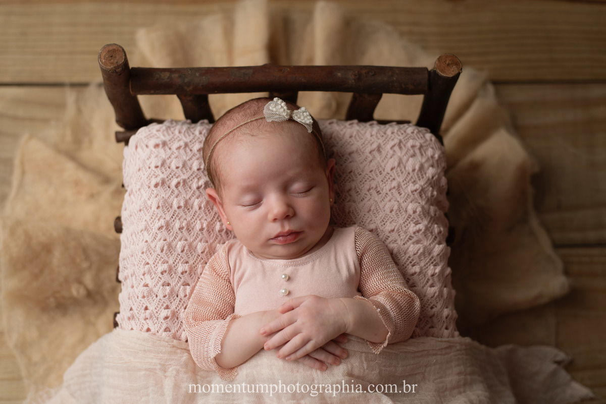Ensaio newborn petropolis menina estudio momentum photographia newborn fotos