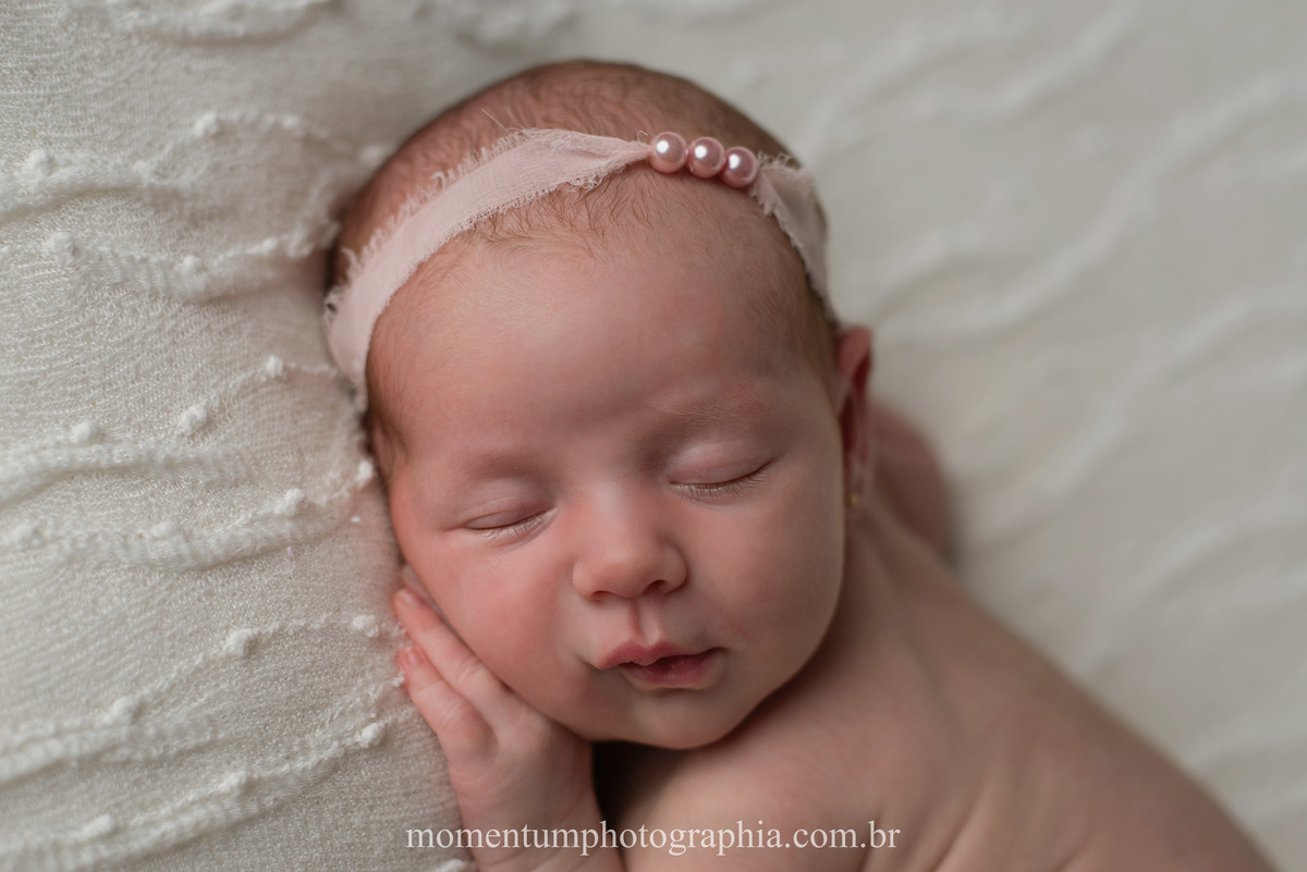 Ensaio newborn petropolis menina estudio momentum photographia newborn fotos