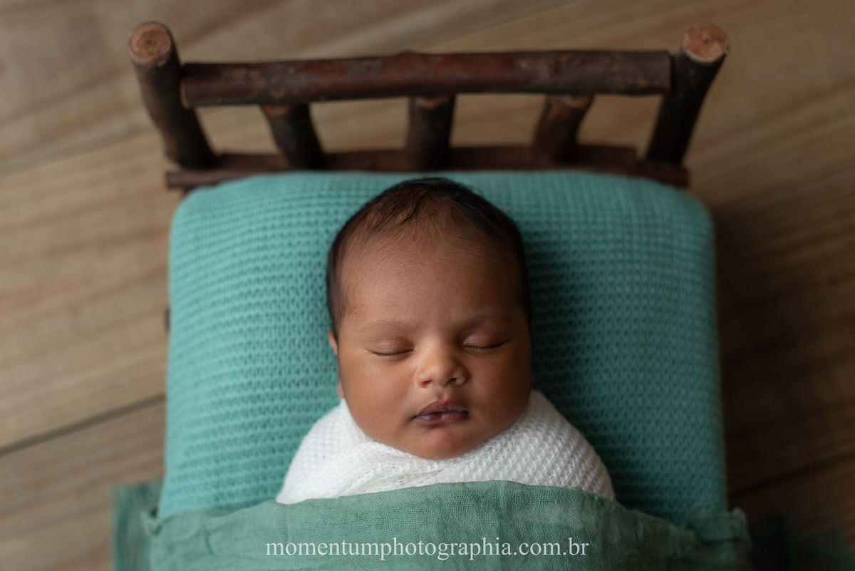sessão-newborn-petropolis-ensaio-bebe-momentum-photographia-fotografiadebebes
