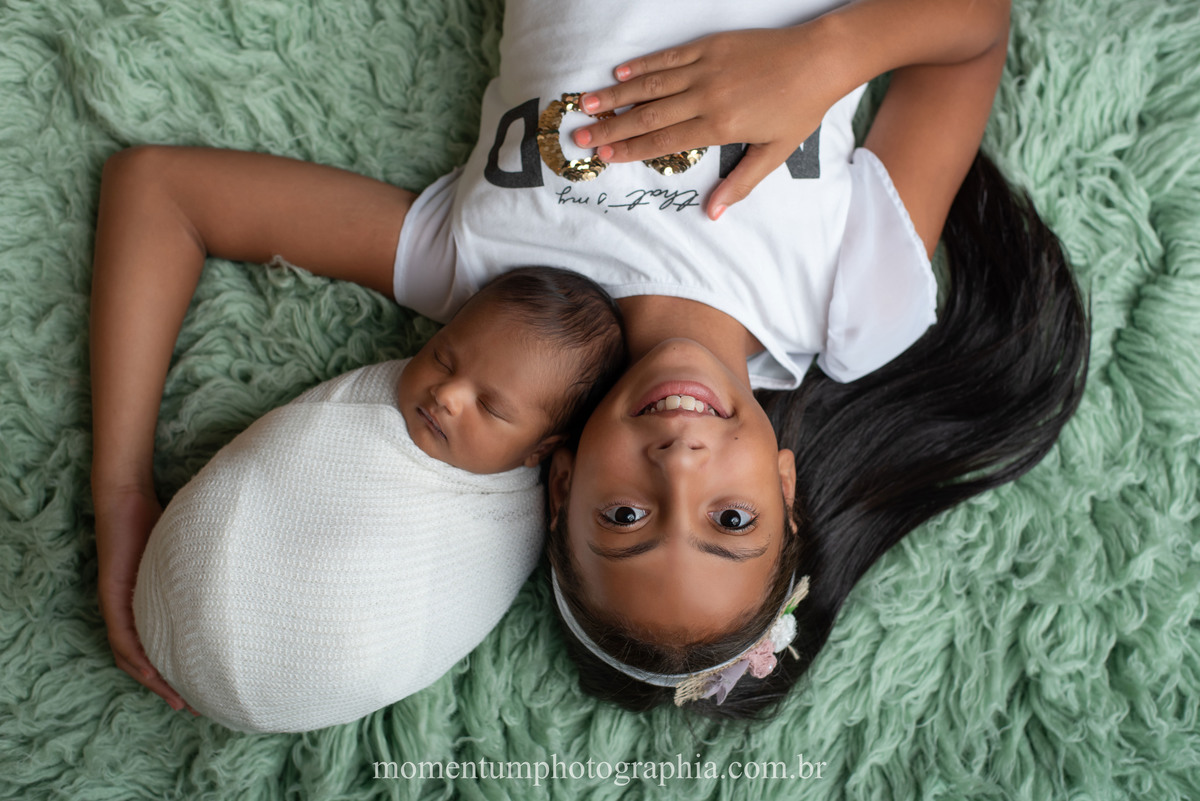 sessão-newborn-petropolis-ensaio-bebe-momentum-photographia-fotografiadebebes