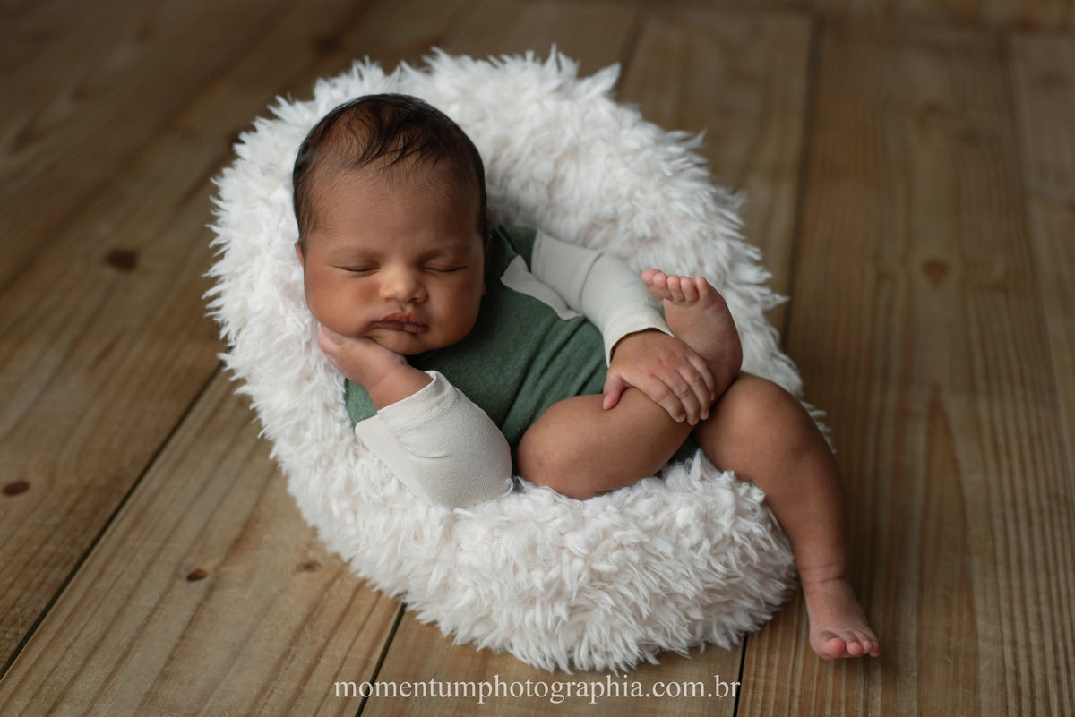 sessão-newborn-petropolis-ensaio-bebe-momentum-photographia-fotografiadebebes