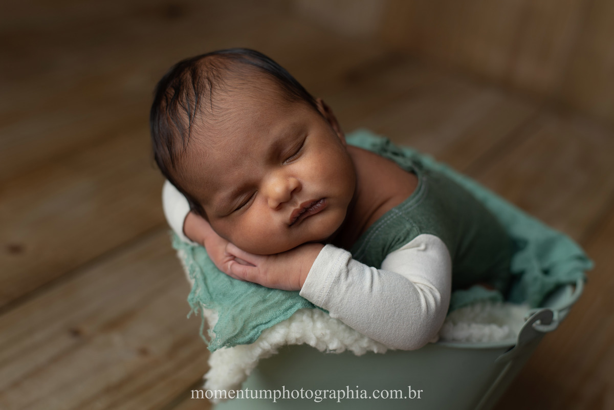 sessão-newborn-petropolis-ensaio-bebe-momentum-photographia-fotografiadebebes