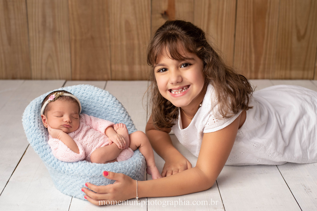 fotografia newborn petropolis momentum photographia acompanhamento de bebes ensaio infantil ensaio de familia