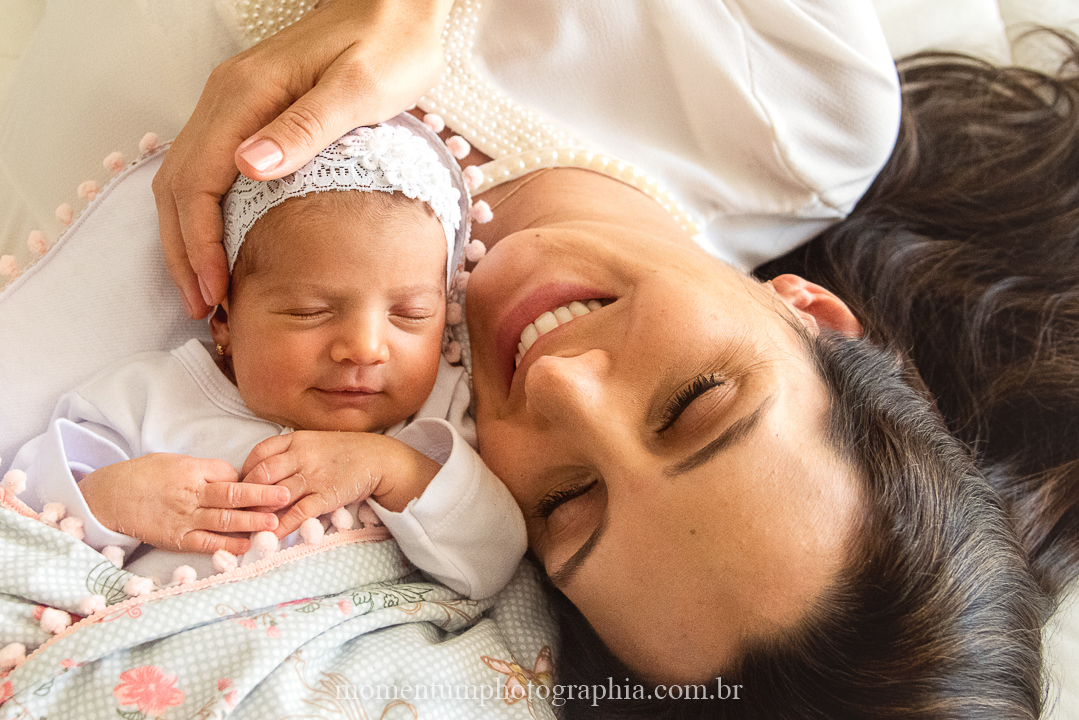 newborn, lifestyle, rio verde, petropolis, ensaio de família, família, recém nascido, ensaio em casa, bebê, momentum, photographia