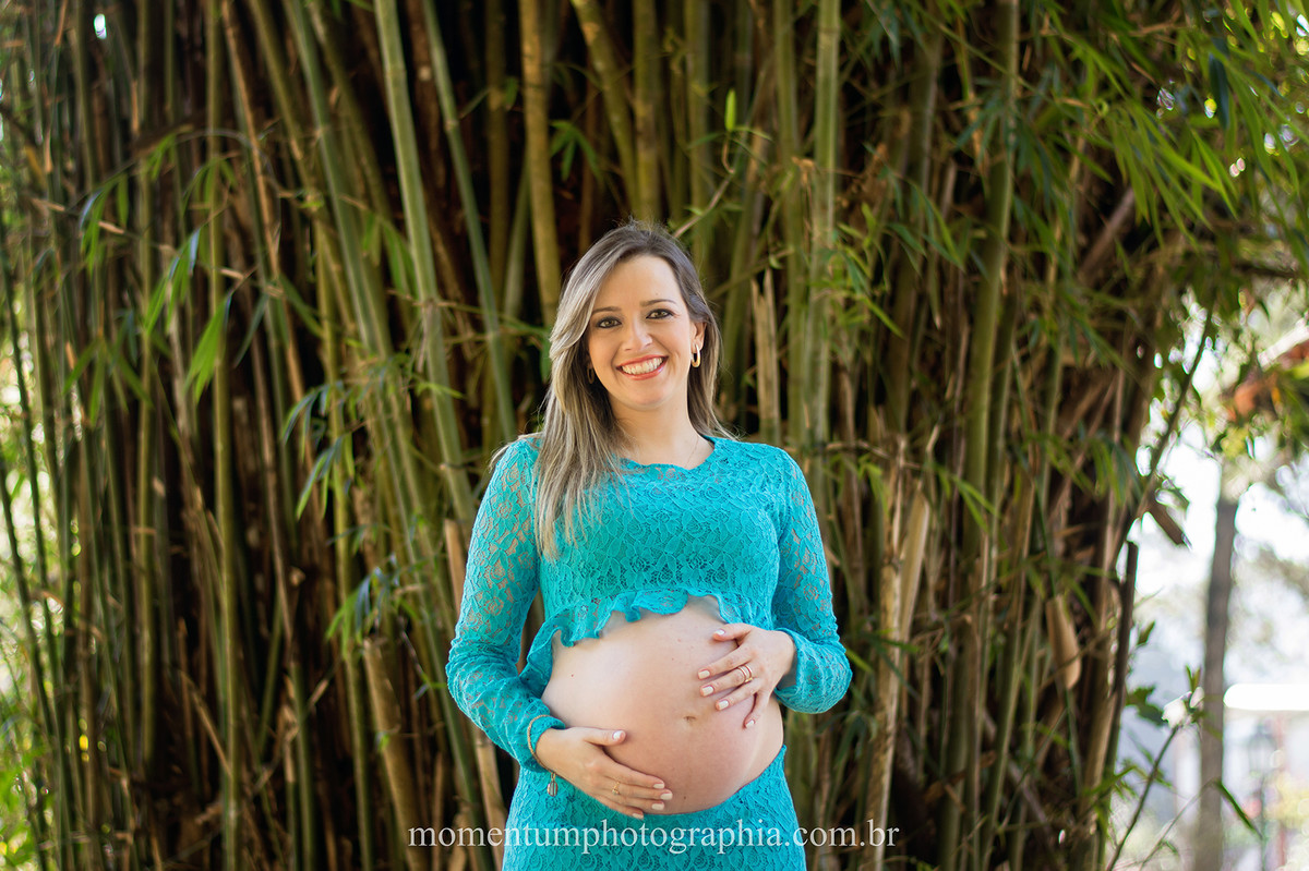 foto tirada por momentum photographia gestante grávida Petrópolis RJ parque Cremeri linda