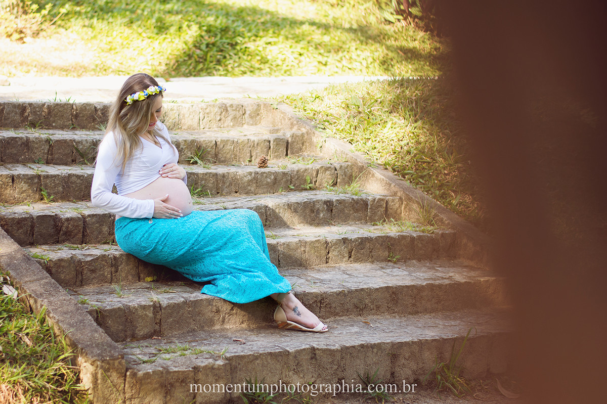 foto tirada por momentum photographia gestante grávida Petrópolis RJ parque Cremeri linda