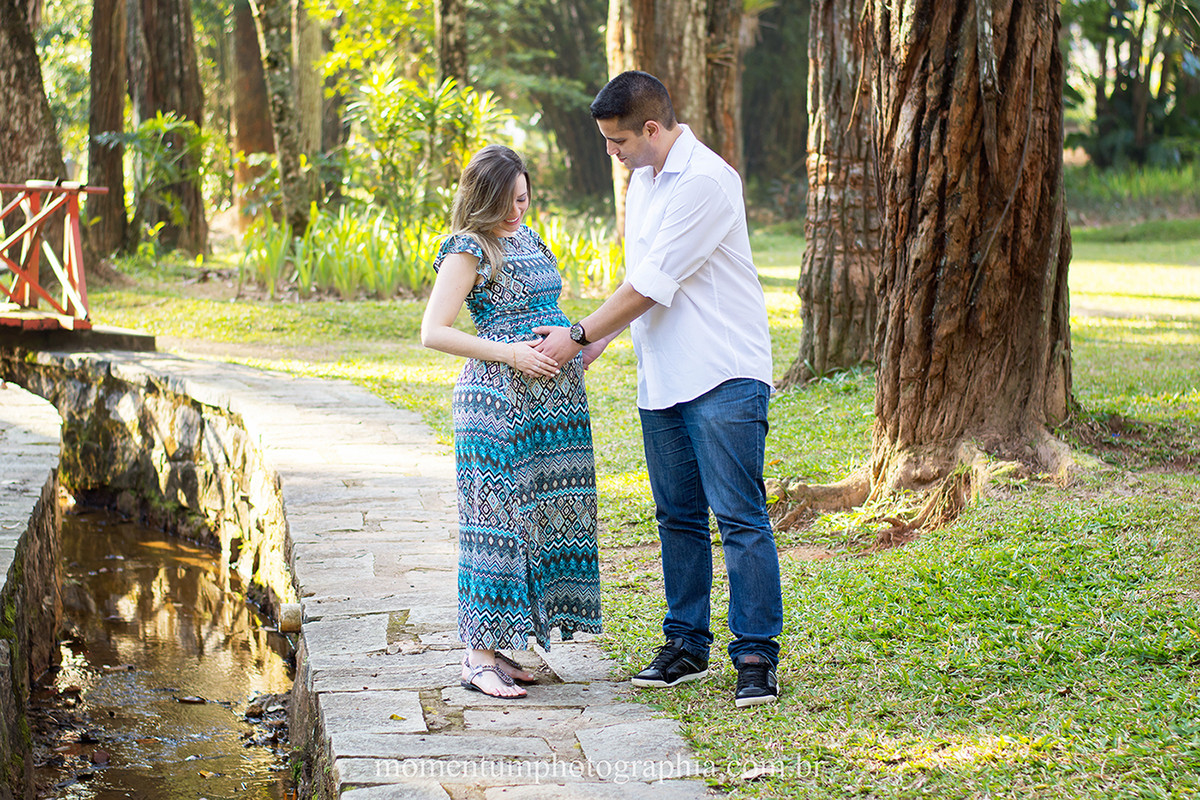 foto tirada por momentum photographia gestante grávida Petrópolis RJ parque Cremeri linda