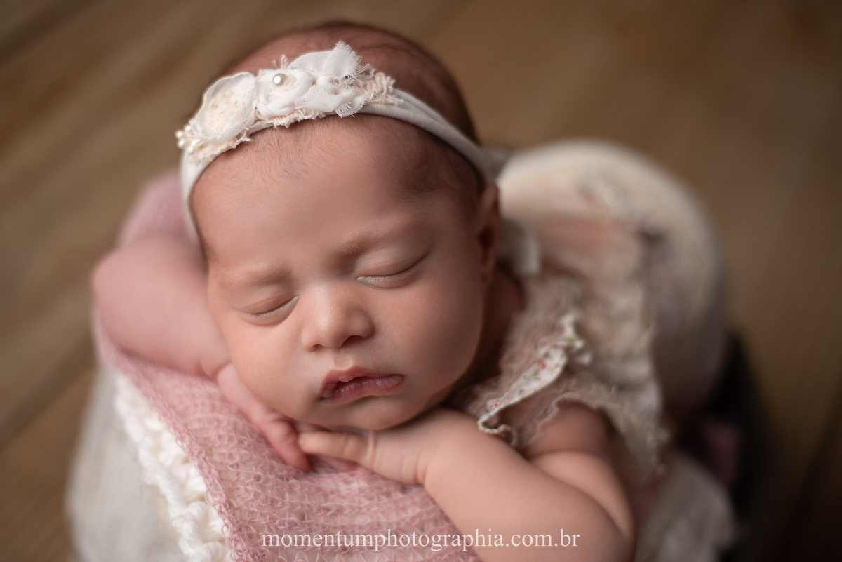 ensaio newborn, petropolis, ensaio de bebê, ensaio infantil, estudio em petropolis, momentum photographia
