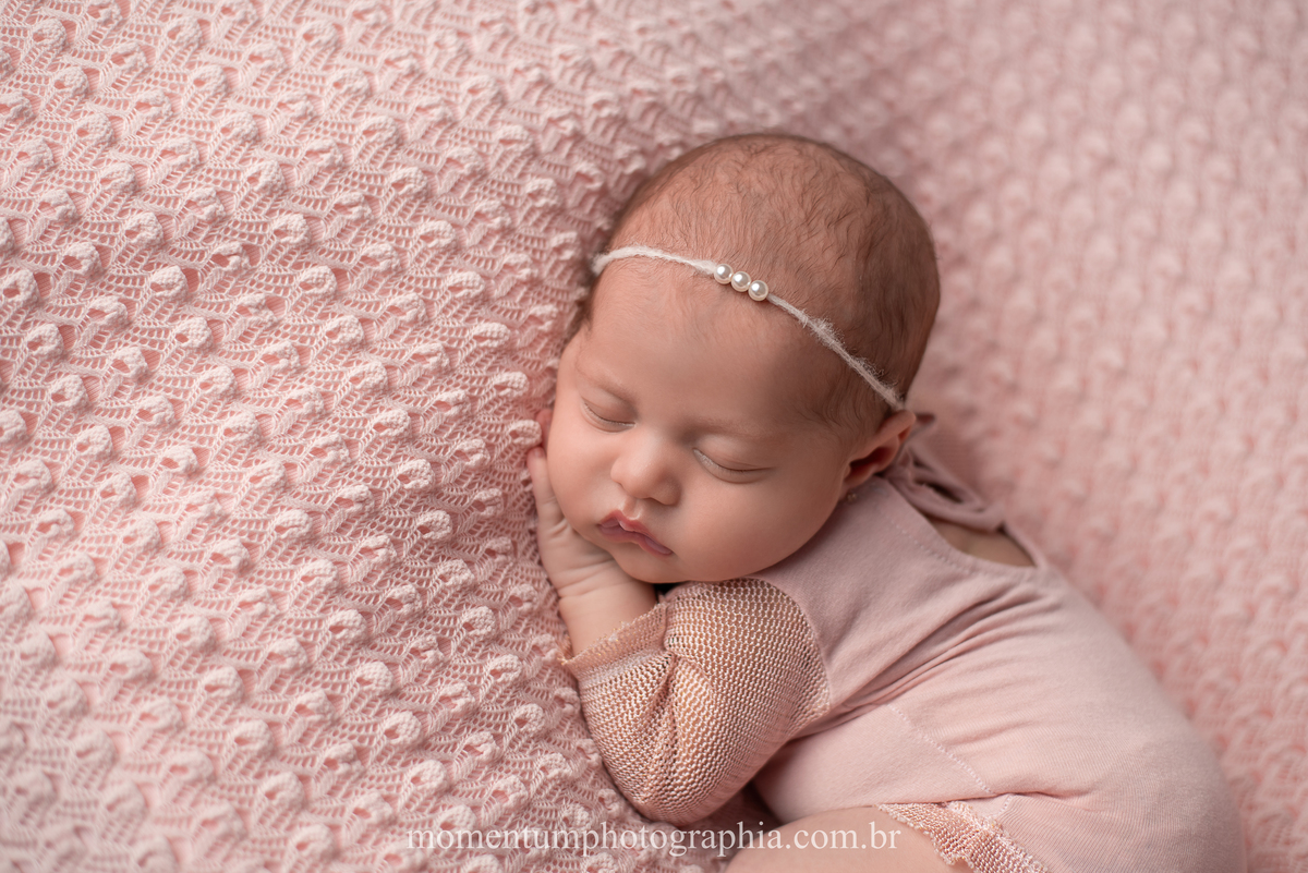 ensaio newborn, petropolis, ensaio de bebê, ensaio infantil, estudio em petropolis, momentum photographia