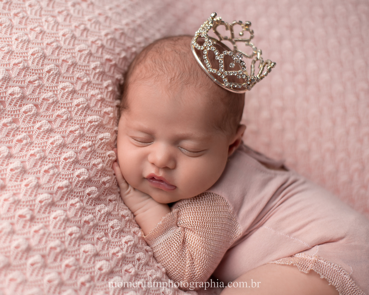 ensaio newborn, petropolis, ensaio de bebê, ensaio infantil, estudio em petropolis, momentum photographia