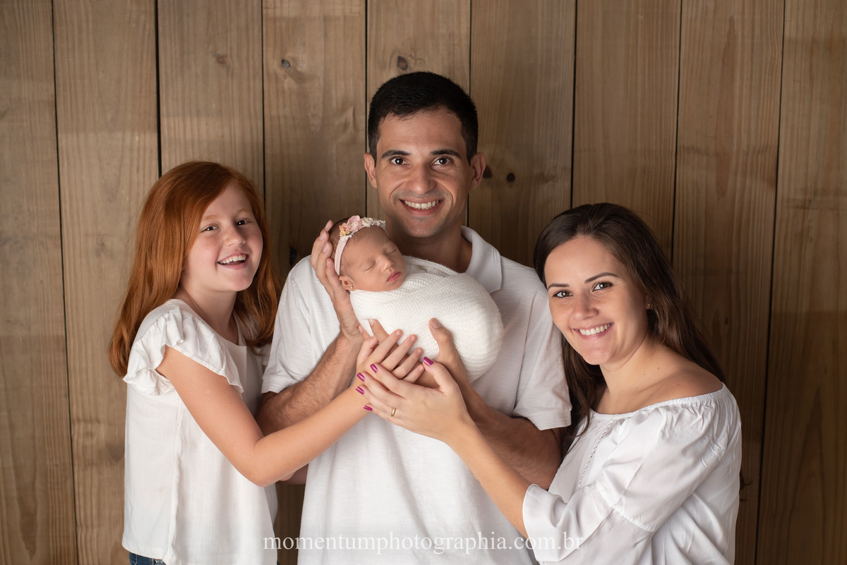 sessão newborn Petrópolis, gestantes de Petrópolis, Mães de Petrópolis, Grávidas de Petrópolis, momentum photographia, referência em newborn, fotos em petrópolis, fotógrafo referÊncia em newborn