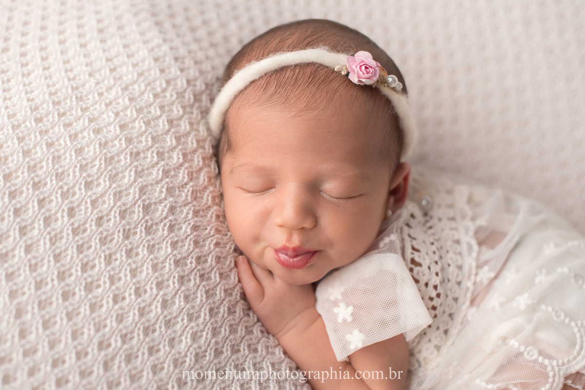 sessão newborn Petrópolis, gestantes de Petrópolis, Mães de Petrópolis, Grávidas de Petrópolis, momentum photographia, referência em newborn, fotos em petrópolis, fotógrafo referÊncia em newborn
