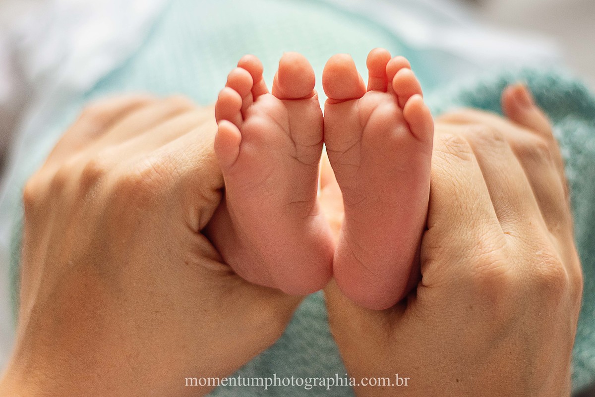 newborn, lifestyle, rio verde, petropolis, ensaio de família, família, recém nascido, ensaio em casa, bebê, momentum, photographia, newborn lifestyle rio verde, referência em fotografia de família em rio verde, newborn lifestyle petrópolis
