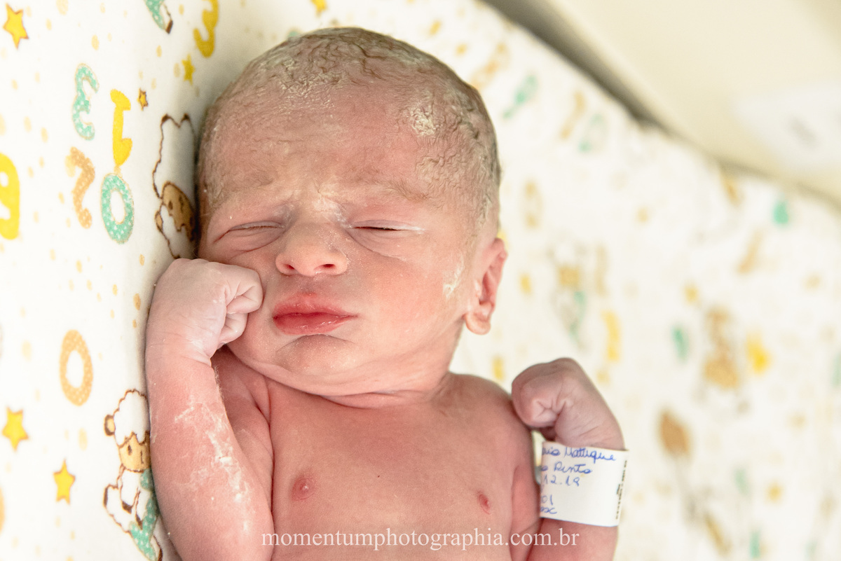 sessão newborn Petrópolis, gestantes de Petrópolis, Mães de Petrópolis, Grávidas de Petrópolis, momentum photographia, referência em newborn, fotos em petrópolis, fotógrafo referência em newborn, ensaio gestante petropolis, fotos de parto petropolis