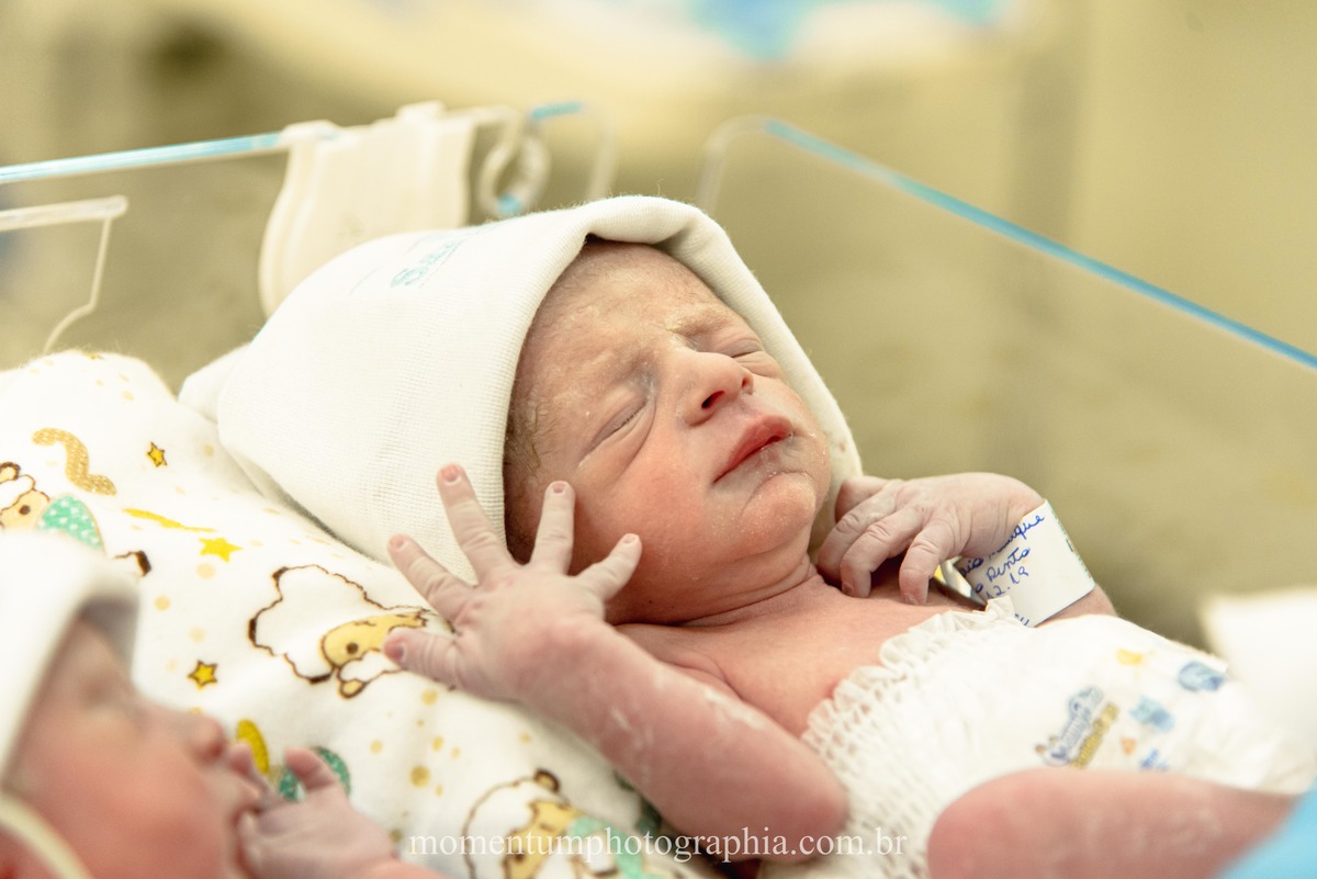 sessão newborn Petrópolis, gestantes de Petrópolis, Mães de Petrópolis, Grávidas de Petrópolis, momentum photographia, referência em newborn, fotos em petrópolis, fotógrafo referência em newborn, ensaio gestante petropolis, fotos de parto petropolis