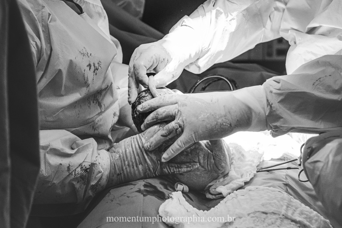 sessão newborn Petrópolis, gestantes de Petrópolis, Mães de Petrópolis, Grávidas de Petrópolis, momentum photographia, referência em newborn, fotos em petrópolis, fotógrafo referência em newborn, ensaio gestante petropolis, fotos de parto petropolis