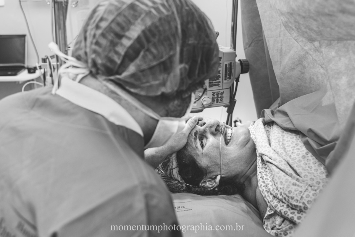 sessão newborn Petrópolis, gestantes de Petrópolis, Mães de Petrópolis, Grávidas de Petrópolis, momentum photographia, referência em newborn, fotos em petrópolis, fotógrafo referência em newborn, ensaio gestante petropolis, fotos de parto petropolis