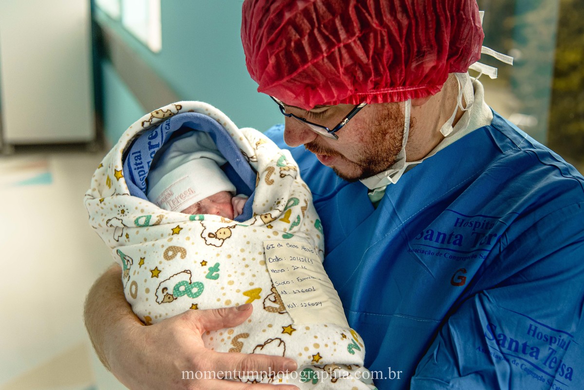 sessão newborn Petrópolis, gestantes de Petrópolis, Mães de Petrópolis, Grávidas de Petrópolis, momentum photographia, referência em newborn, fotos em petrópolis, fotógrafo referência em newborn, ensaio gestante petropolis, fotos de parto petropolis