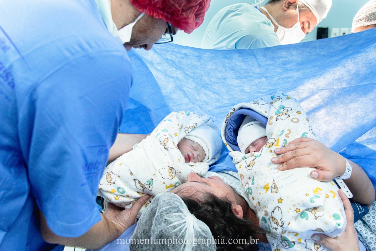 sessão newborn Petrópolis, gestantes de Petrópolis, Mães de Petrópolis, Grávidas de Petrópolis, momentum photographia, referência em newborn, fotos em petrópolis, fotógrafo referência em newborn, ensaio gestante petropolis, fotos de parto petropolis