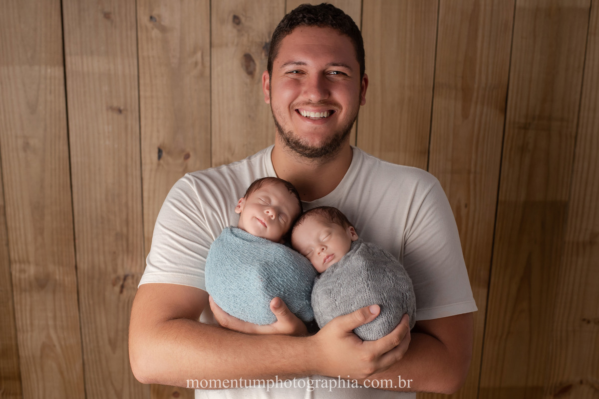 sessão newborn Petrópolis, gestantes de Petrópolis, Mães de Petrópolis, Grávidas de Petrópolis, momentum photographia, referência em newborn, fotos em petrópolis, fotógrafo referência em newborn, newborn gêmeos