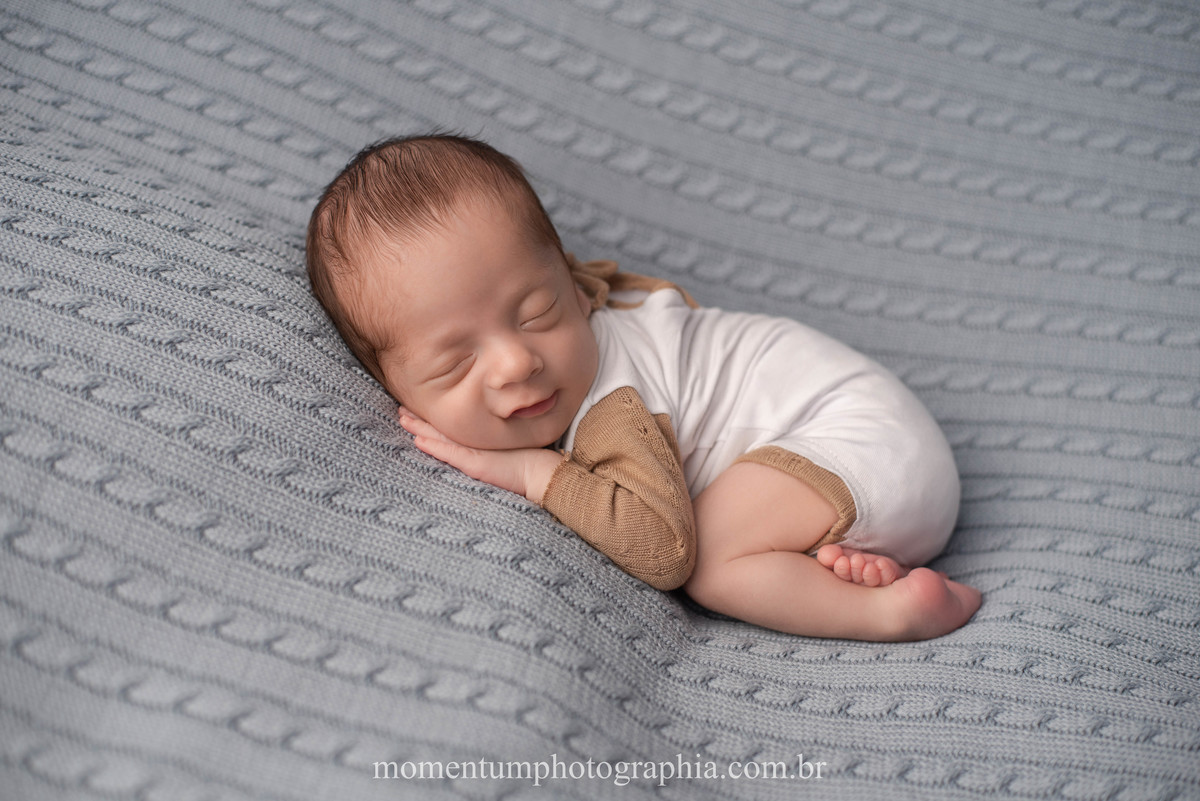 sessão newborn Petrópolis, gestantes de Petrópolis, Mães de Petrópolis, Grávidas de Petrópolis, momentum photographia, referência em newborn, fotos em petrópolis, fotógrafo referência em newborn, newborn gêmeos