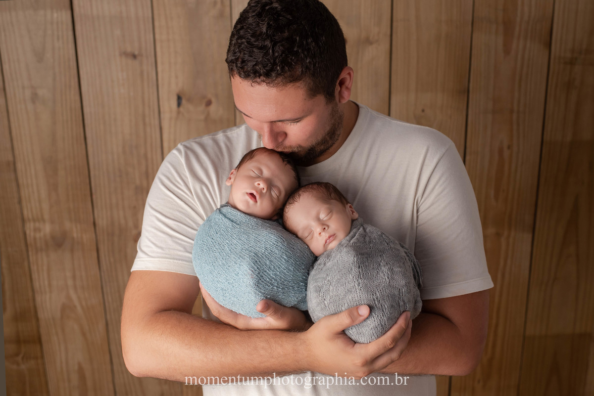 sessão newborn Petrópolis, gestantes de Petrópolis, Mães de Petrópolis, Grávidas de Petrópolis, momentum photographia, referência em newborn, fotos em petrópolis, fotógrafo referência em newborn, newborn gêmeos