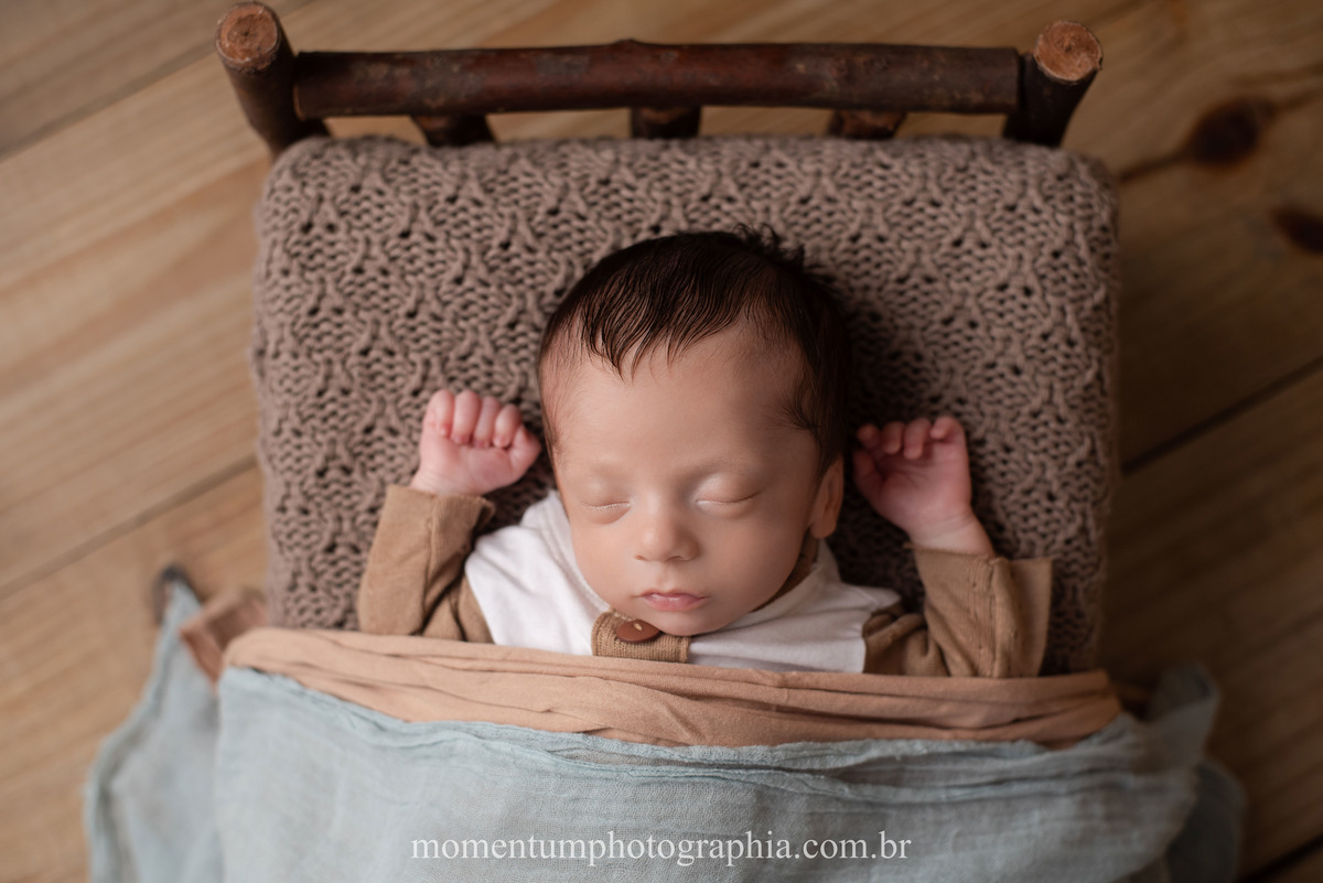 sessão newborn Petrópolis, gestantes de Petrópolis, Mães de Petrópolis, Grávidas de Petrópolis, momentum photographia, referência em newborn, fotos em petrópolis, fotógrafo referência em newborn, newborn gêmeos