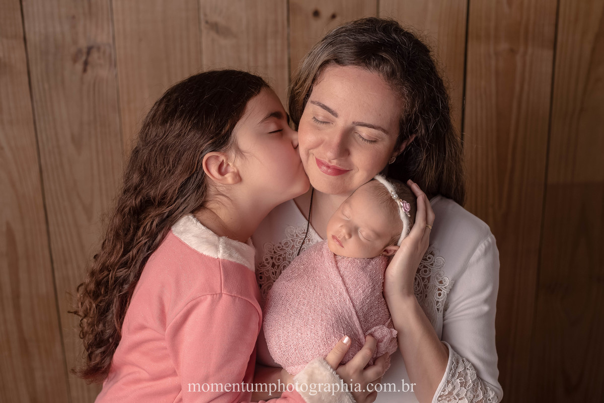 sessão newborn Petrópolis, gestantes de Petrópolis, Mães de Petrópolis, Grávidas de Petrópolis, momentum photographia, referência em newborn, fotos em petrópolis, fotógrafo referência em newborn