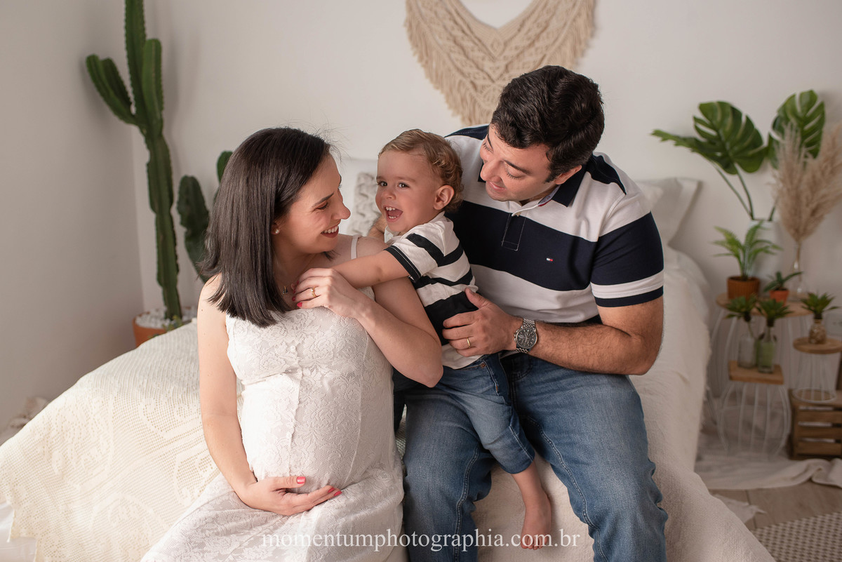 foto momentum photographia ensaio gestante familia petropolis rj estudio quitandinha recem nascido