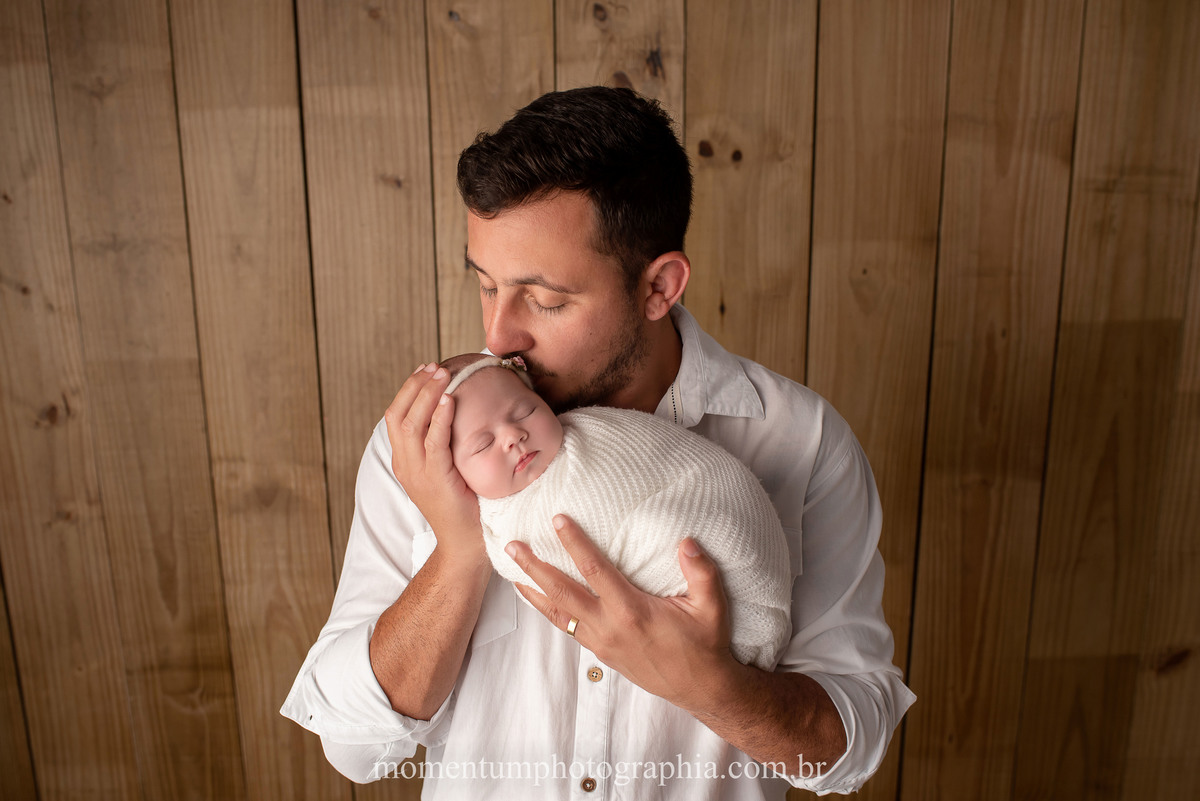 foto momentum photographia ensaio newborn petropolis rj estudio recem nascido mae menina maternidade gestante