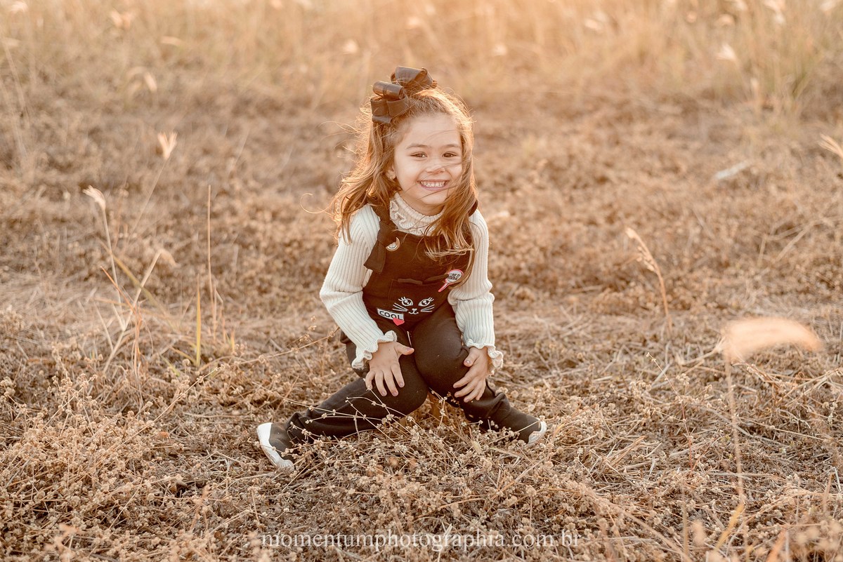 ensaio de familia, mae e filha, rio verde, goias, foto momentum photographia, petropolis e rio verde, fotos espontaneas, lifestyle, fotos verdadeiras, momentos reais