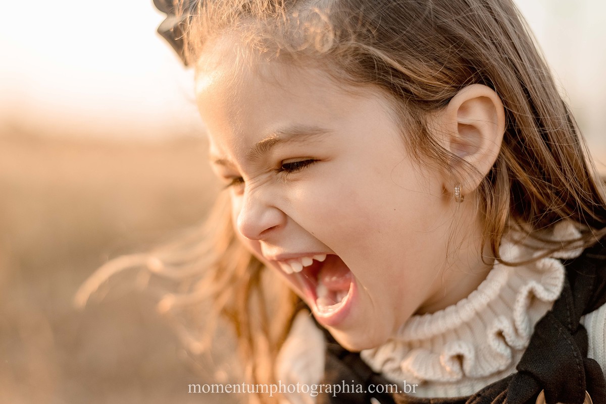 ensaio de familia, mae e filha, rio verde, goias, foto momentum photographia, petropolis e rio verde, fotos espontaneas, lifestyle, fotos verdadeiras, momentos reais