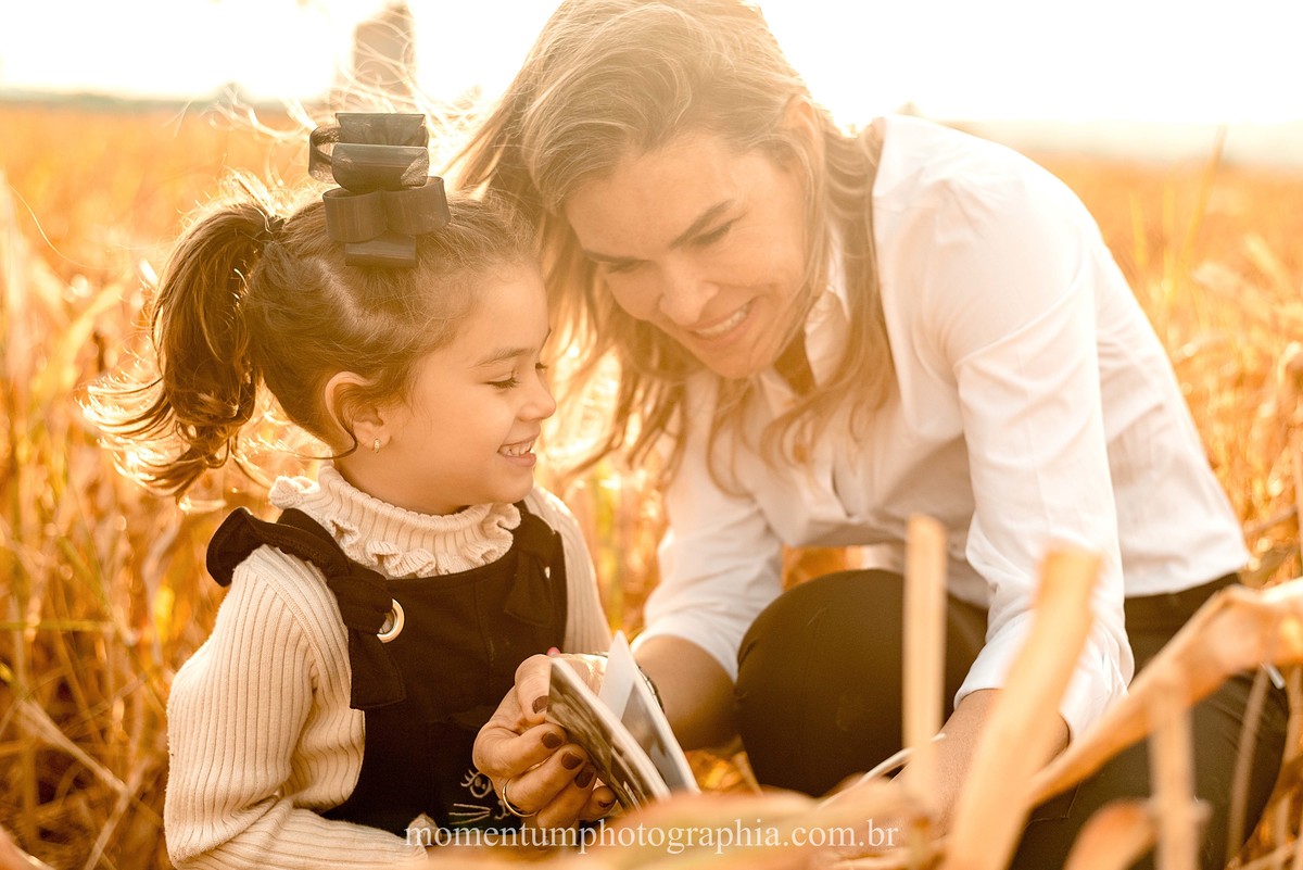 ensaio de familia, mae e filha, rio verde, goias, foto momentum photographia, petropolis e rio verde, fotos espontaneas, lifestyle, fotos verdadeiras, momentos reais