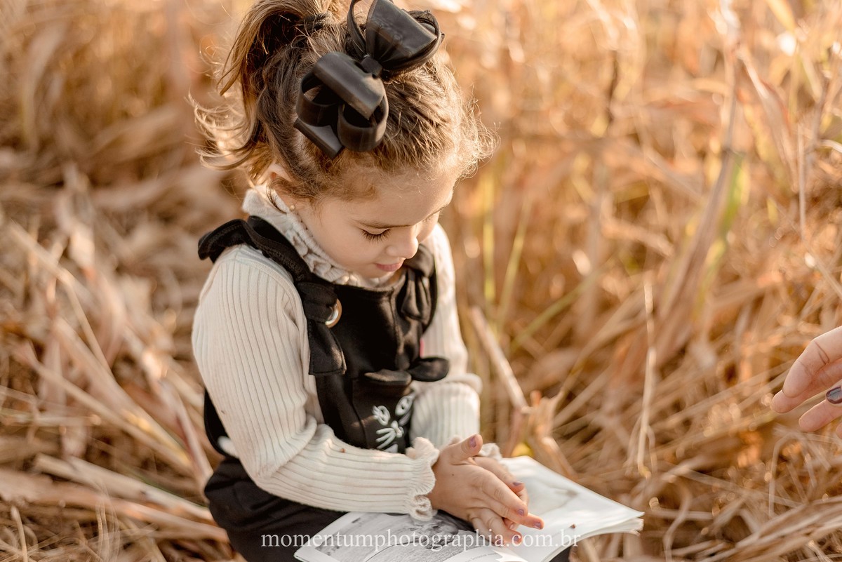 ensaio de familia, mae e filha, rio verde, goias, foto momentum photographia, petropolis e rio verde, fotos espontaneas, lifestyle, fotos verdadeiras, momentos reais