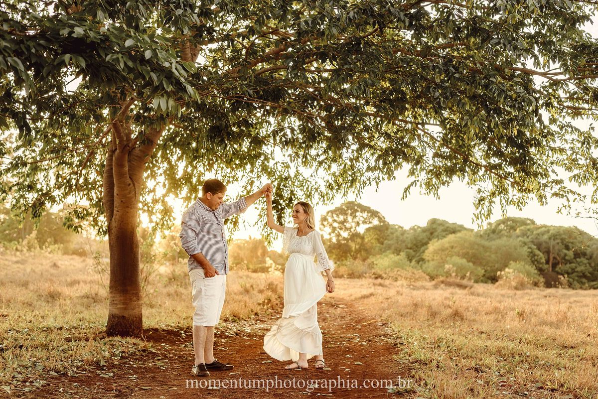 ensaio gestante, ensaio na fazenda, rio verde goias, santa helena de goias, fotos de grávidas, fotografia de família, fotos na fazenda, goiás, brasil, momentum photographia, petropolis rj