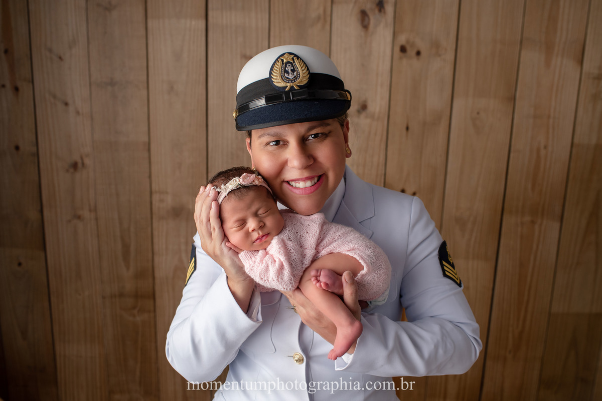 foto momentum photographia ensaio newborn petropolis rj estudio recem nascido mae menina maternidade gestante
