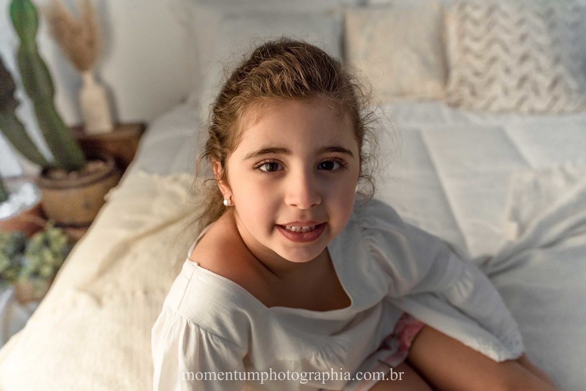 irmãs, mãe e filhas, ensaio infantil, ensaio petrópolis, ensaio de família em petrópolis, referência em fotos de família região serrana, rio de janeiro, momentum photographia