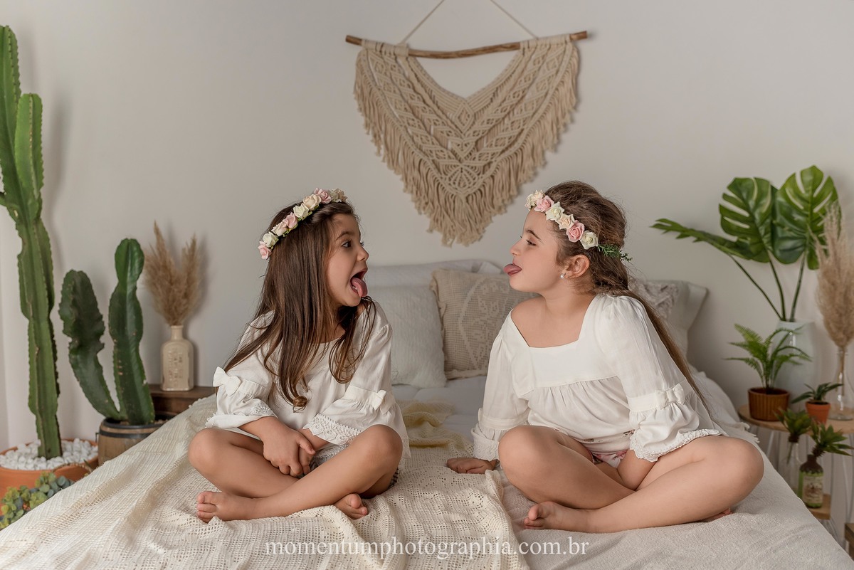 irmãs, mãe e filhas, ensaio infantil, ensaio petrópolis, ensaio de família em petrópolis, referência em fotos de família região serrana, rio de janeiro, momentum photographia