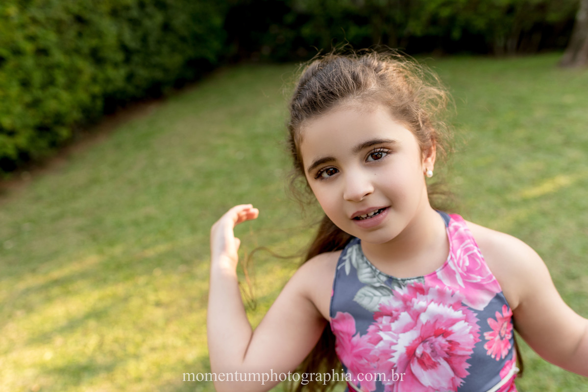 irmãs, mãe e filhas, ensaio infantil, ensaio petrópolis, ensaio de família em petrópolis, referência em fotos de família região serrana, rio de janeiro, momentum photographia