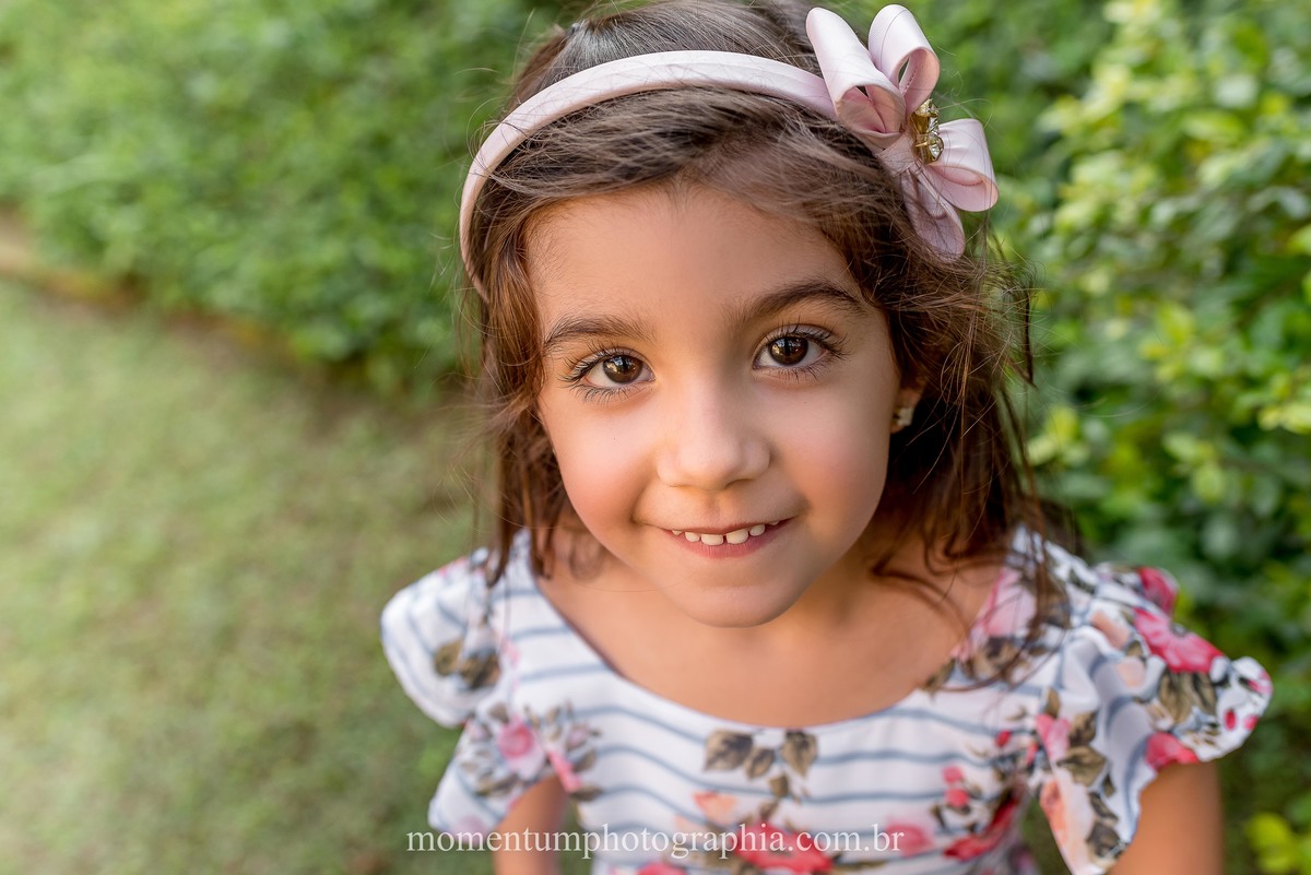 irmãs, mãe e filhas, ensaio infantil, ensaio petrópolis, ensaio de família em petrópolis, referência em fotos de família região serrana, rio de janeiro, momentum photographia