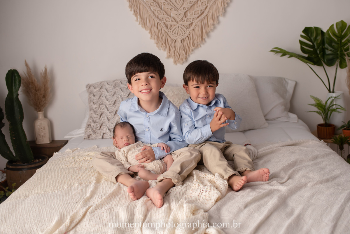 foto momentum photographia ensaio newborn petropolis rj estudio recem nascido mae menina maternidade gestante